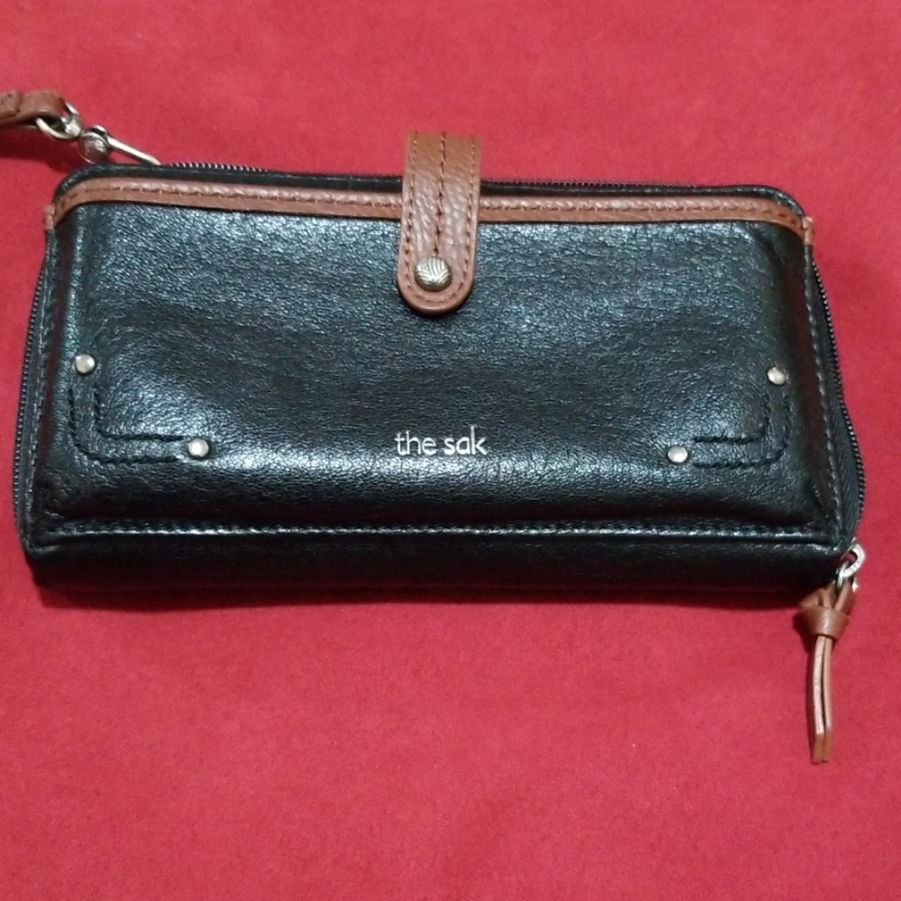 **SOLD** SOLD**SOLDThe Sac Wristlet